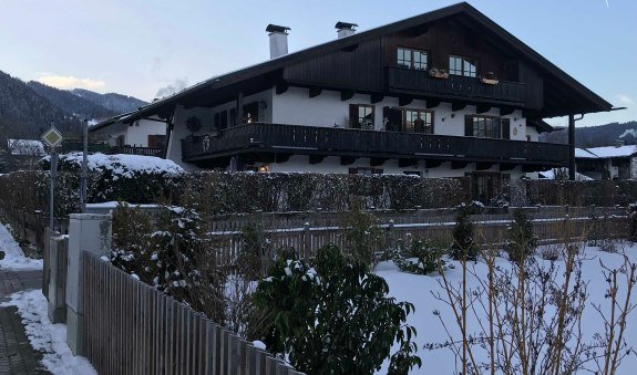 Haus Ringberg im Winter, © Alpen Suite Abwinkl