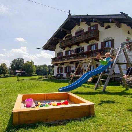 Spielplatz vor dem Haus, © im-web.de/ Tourist-Information Bad Wiessee