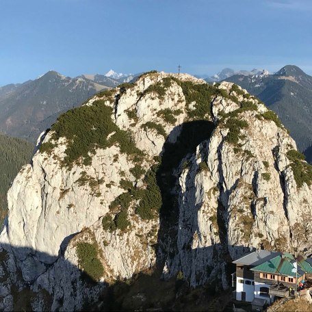 Roß-u. Buchstein mit der Tegernseerhütte, © im-web.de/ Regionalentwicklung Oberland Kommunalunternehmen