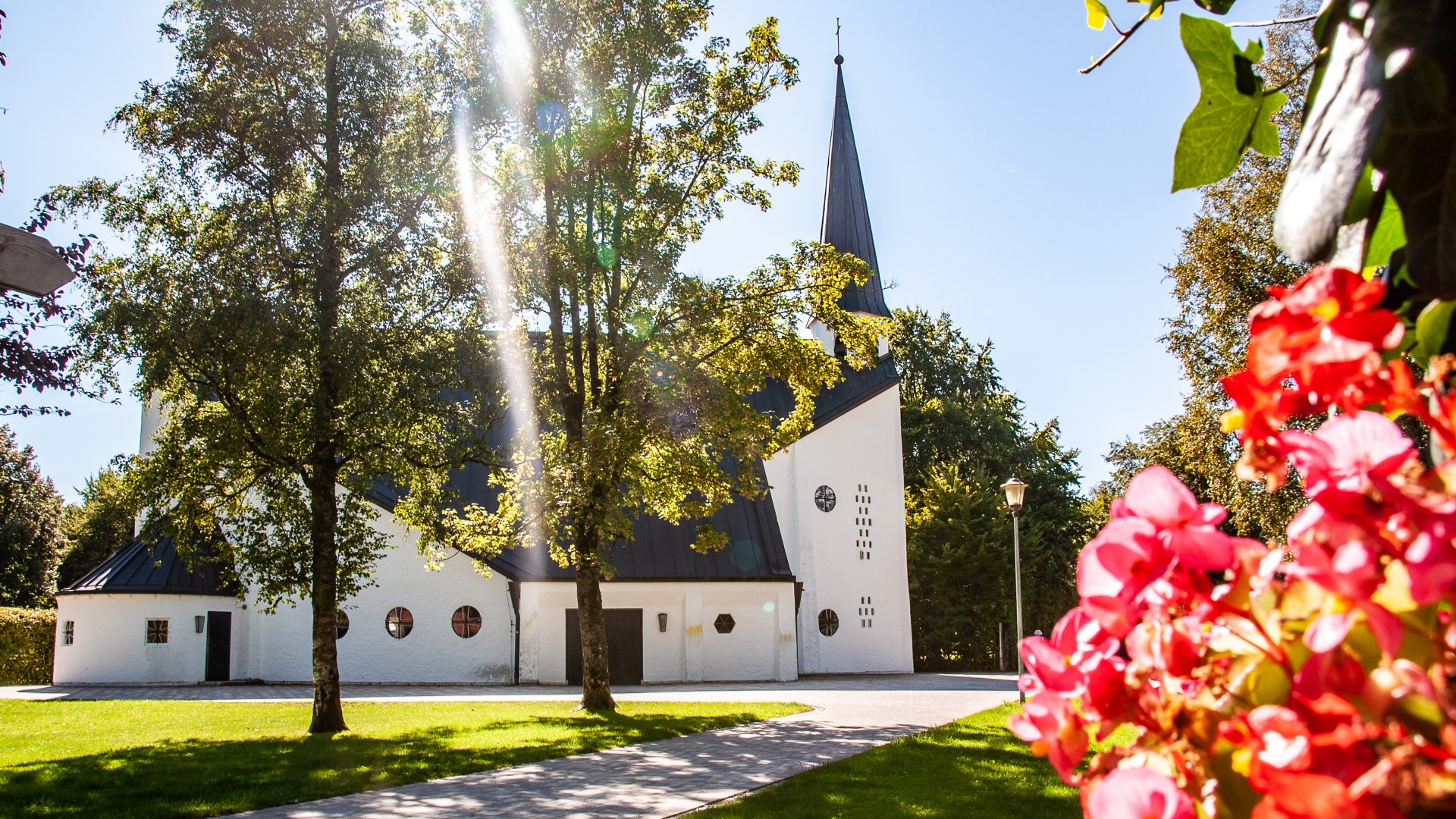 Evang. Auferstehungskirche Rottach-Egern, © Der Tegernsee, Sabine Ziegler-Musiol