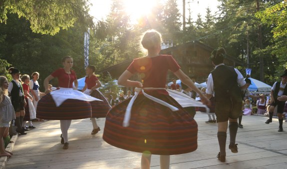 Tanz beim Waldfest in Tegernsee, © Egbert Krupp