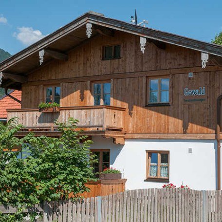 Haus Gewald, Westansicht, © im-web.de/ Ferienwohnungen Tegernsee