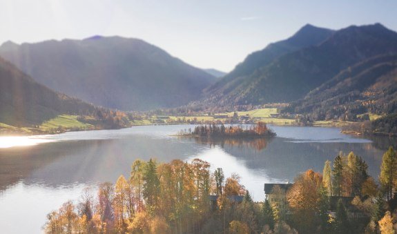 Blick auf den Schliersee Herbst, © Alpenregion Tegernsee Schliersee